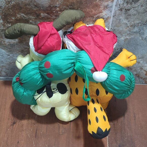 Vintage Paws Garfield And Odie Christmas Nylon Wreath Plush Stuffed Toy - Picture 4 of 14